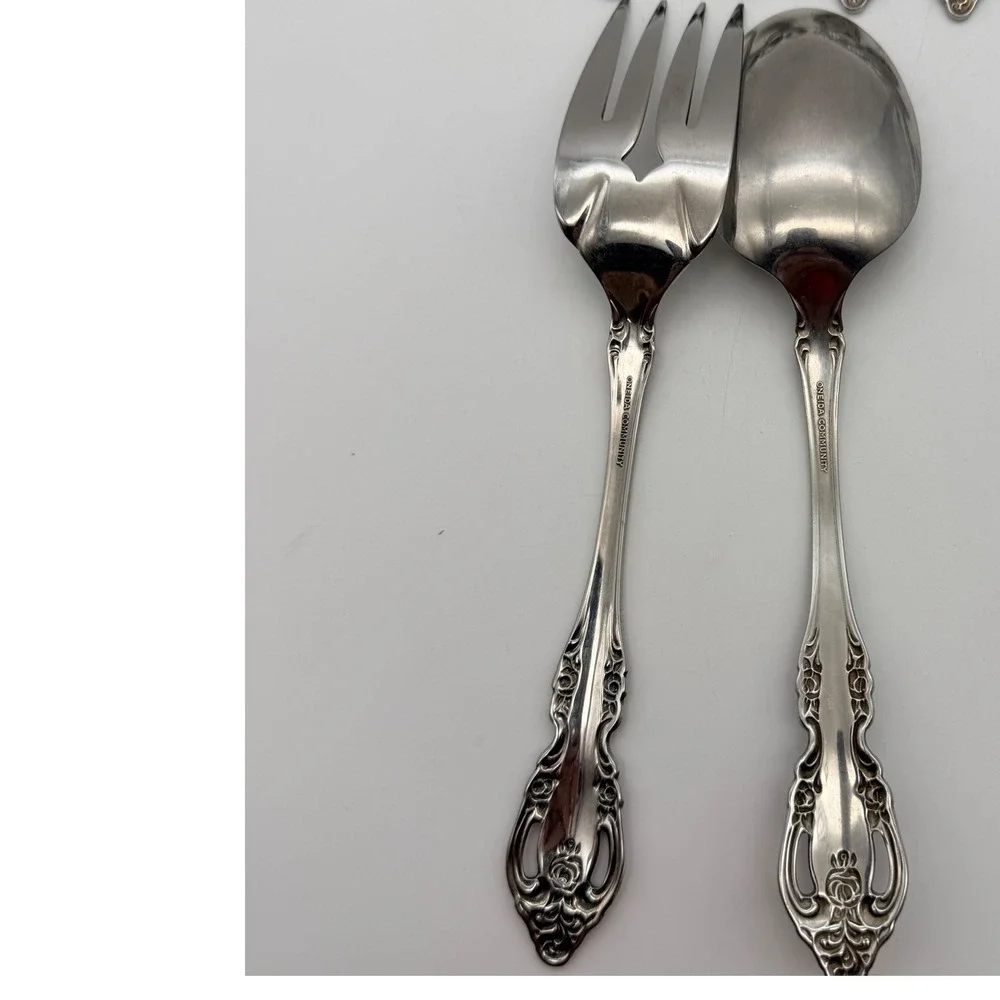 Oneida Community Brahms Stainless Flatware 14 Piece Set Floral Pierced Handle